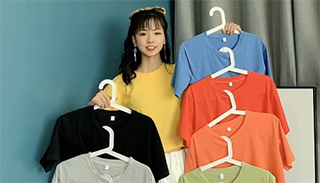 小曼女款短袖T恤换装口播视频用于主图展示